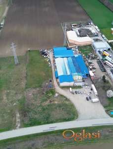 OGROMAN MAGACIN NA ČENEJU OD 2800m2